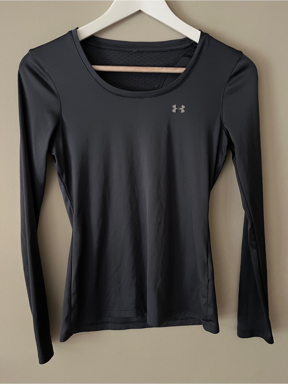 Under Armour Women's Black Long-Sleeve Athletic Tee with Silver Logo